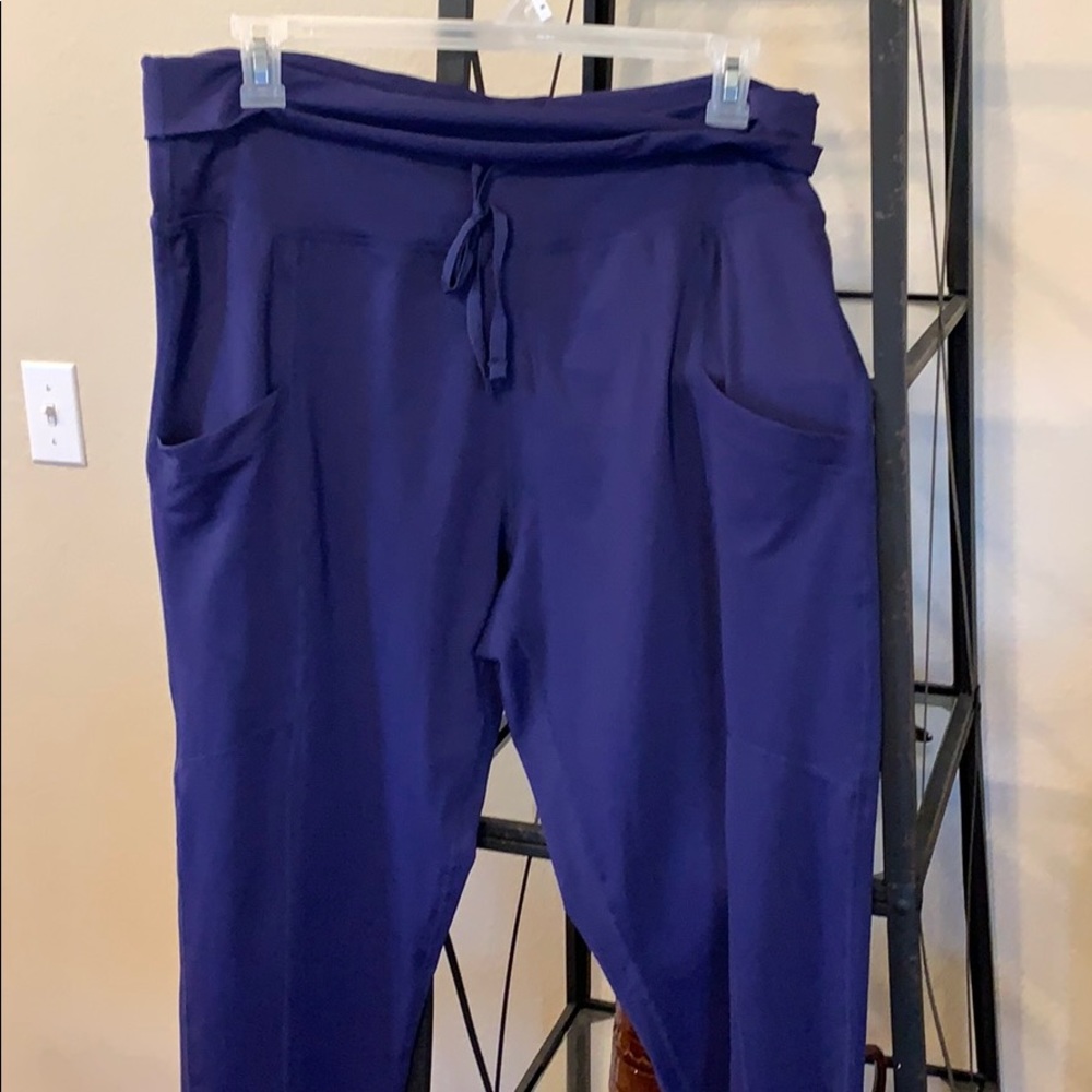 Fabletics 2X fold over yoga pants with pockets